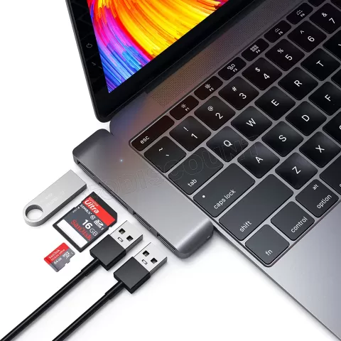Photo de Adaptateur USB 3.0 Type C Satechi vers HDMI, lecteur de cartes, 2x USB A et USB Type C (Gris)