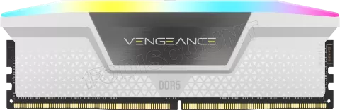 Photo de Kit Barrettes mémoire 32Go (2x16Go) DIMM DDR5 Corsair Vengeance RGB 6000MHz (Blanc)