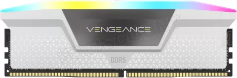 Photo de Kit Barrettes mémoire 32Go (2x16Go) DIMM DDR5 Corsair Vengeance RGB 6000MHz CL40 (Blanc)