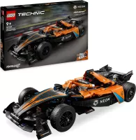 Photo de Lego NEOM McLaren Formula E Race Car