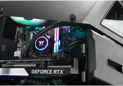 Photo de Unité centrale Gamer Thermaltake Amalthea (Noir)